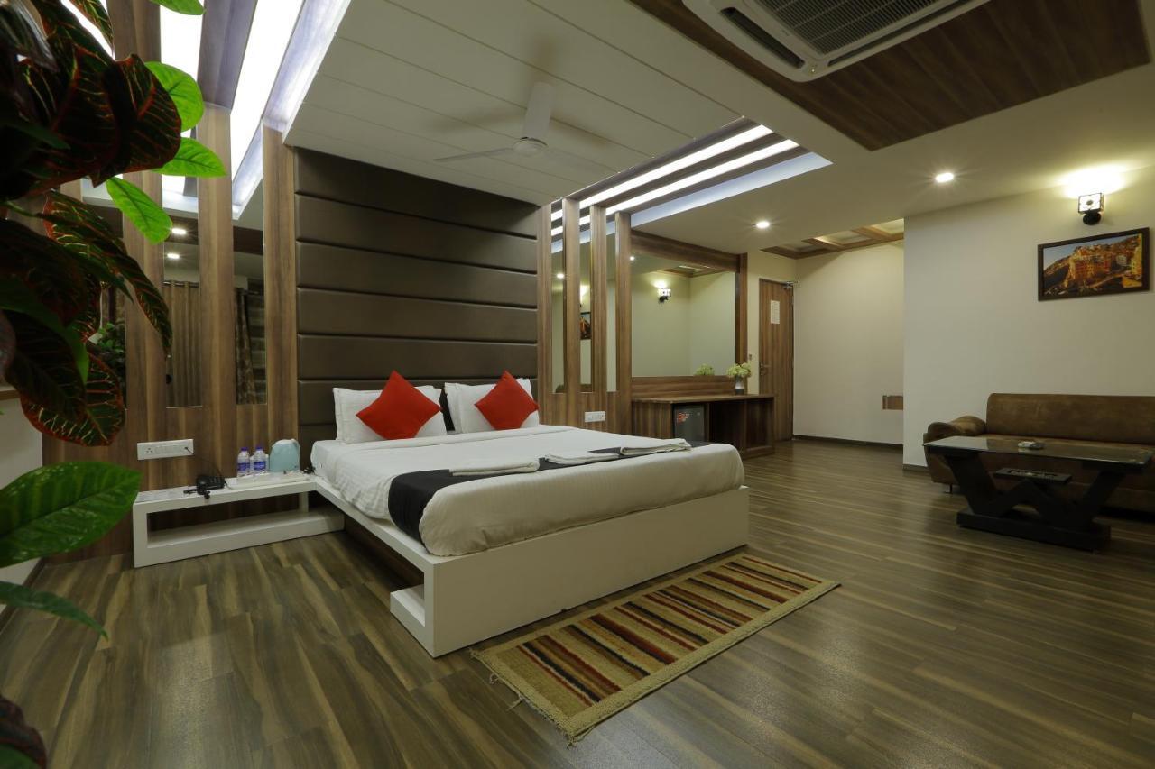 Hotel Unity Ahmedabad Exterior photo